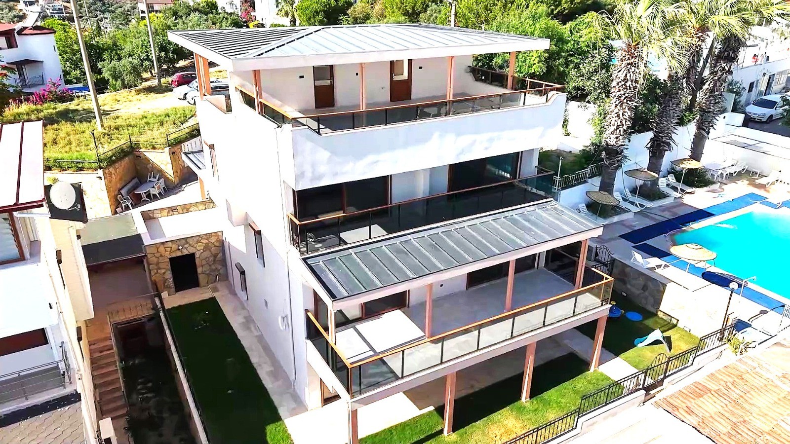 PRESTIGIOUS 6+1 VILLA WITH PANORAMIC SEA VIEWS & DIRECT POOL ACCESS | YAVANSU, KUŞADASI