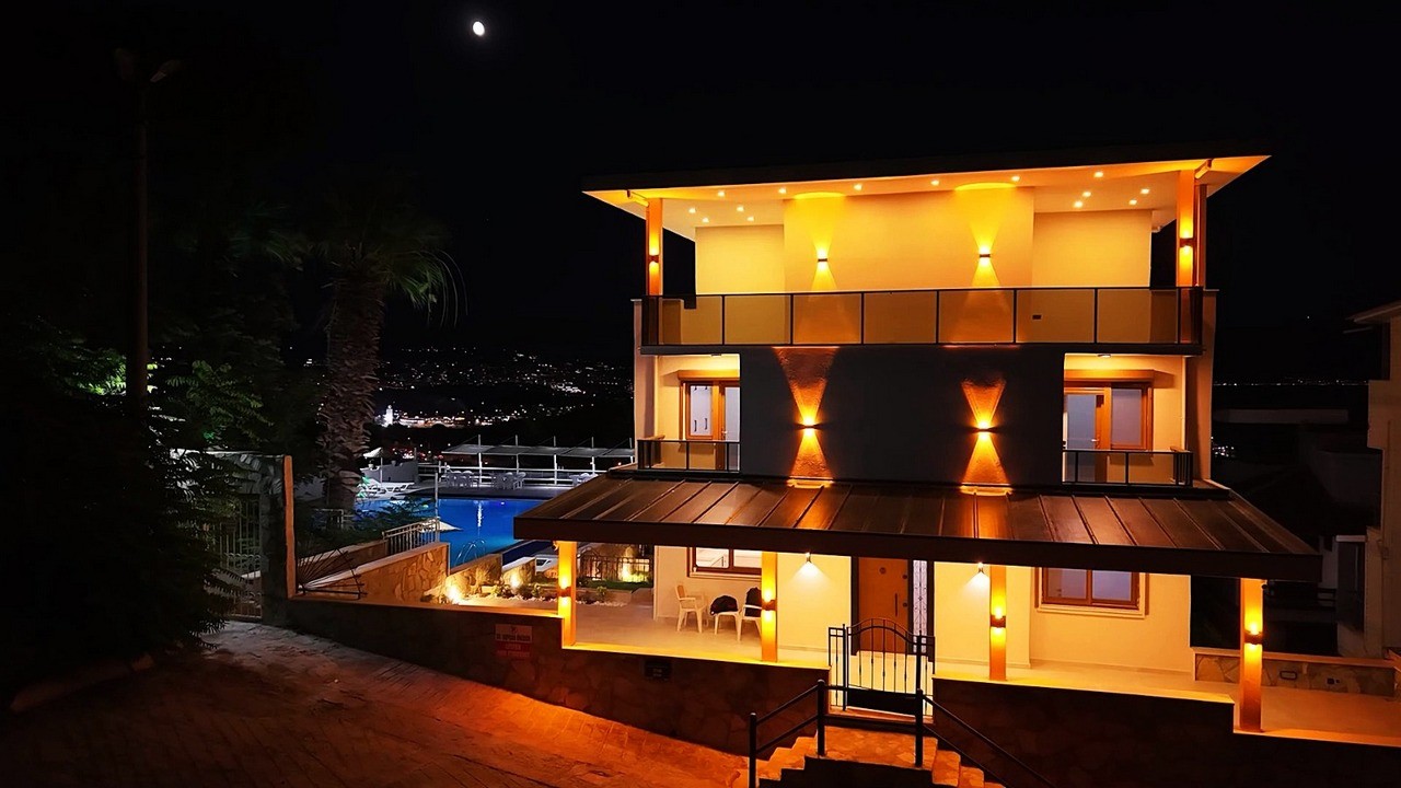 PRESTIGIOUS 6+1 VILLA WITH PANORAMIC SEA VIEWS & DIRECT POOL ACCESS | YAVANSU, KUŞADASI
