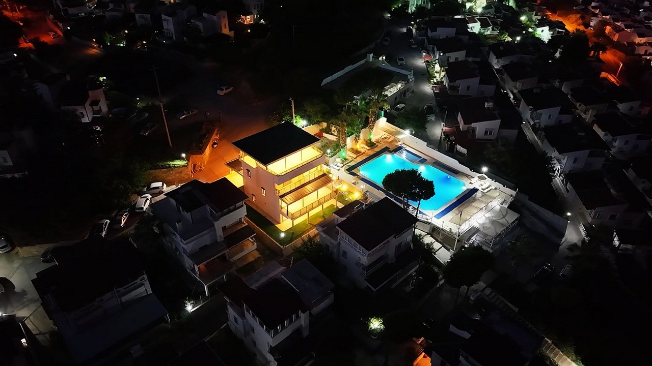 PRESTIGIOUS 6+1 VILLA WITH PANORAMIC SEA VIEWS & DIRECT POOL ACCESS | YAVANSU, KUŞADASI