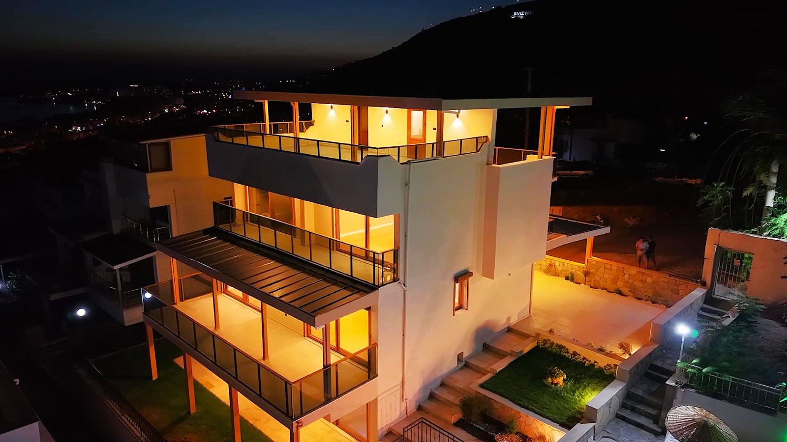PRESTIGIOUS 6+1 VILLA WITH PANORAMIC SEA VIEWS & DIRECT POOL ACCESS | YAVANSU, KUŞADASI