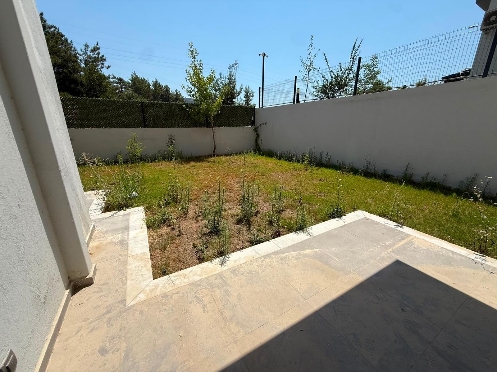 FOR SALE IN KUŞADASI | PRIVATE GARDEN 2+1 | 75 SQM | 50 SQM GARDEN & TERRACE | INDOOR & OUTDOOR POOLS