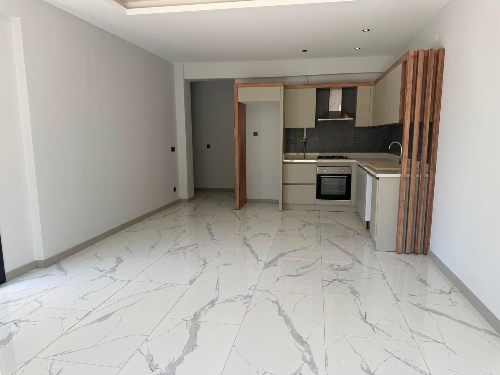 FOR SALE IN KUŞADASI | PRIVATE GARDEN 2+1 | 75 SQM | 50 SQM GARDEN & TERRACE | INDOOR & OUTDOOR POOLS